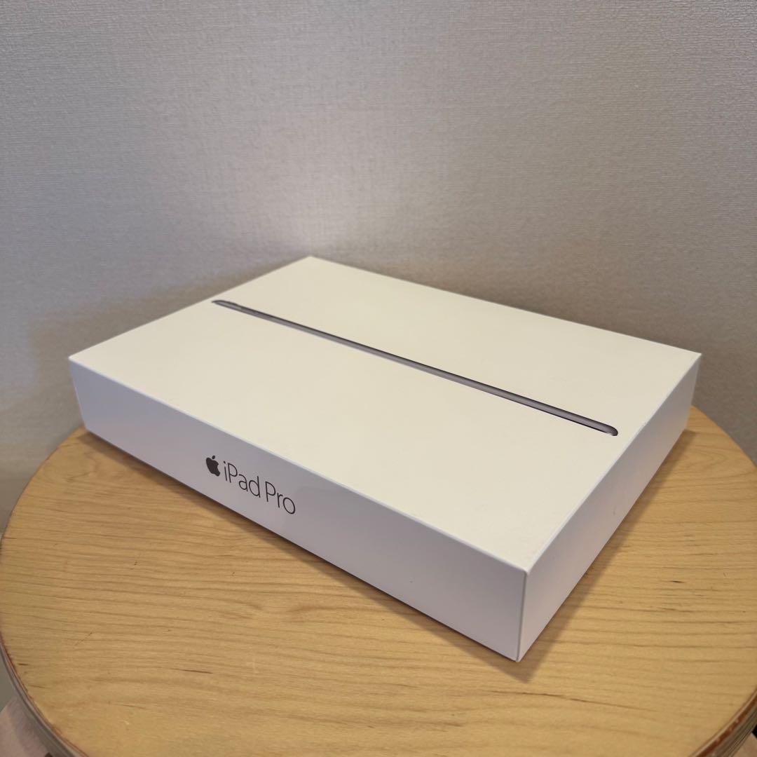 iPad Pro 9.7インチ Wi-Fi 256GB 純正キーボード付き