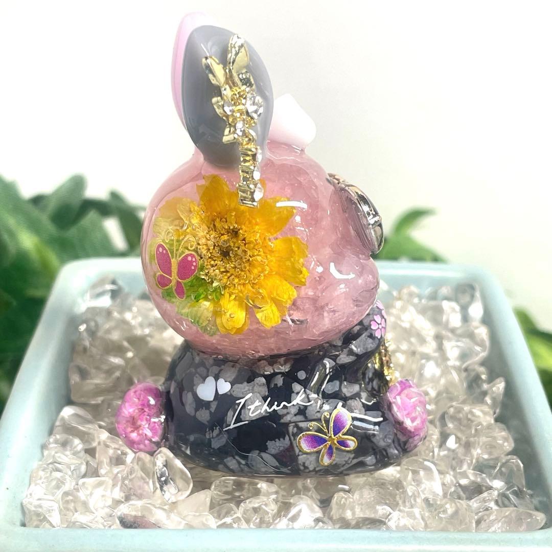 Mー519 オルゴナイト ❣️ ちょい悪うさぎ ❣️ 置物　レジン