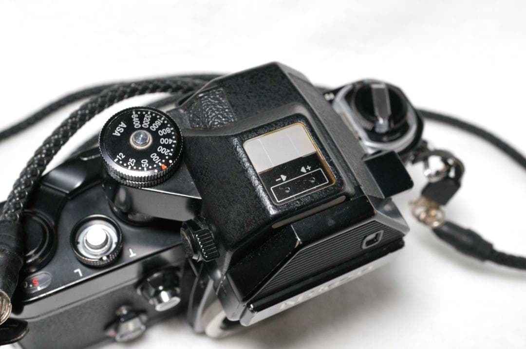 NIKON F２フォトミックS ／ズームレンズ／ フィルム２本