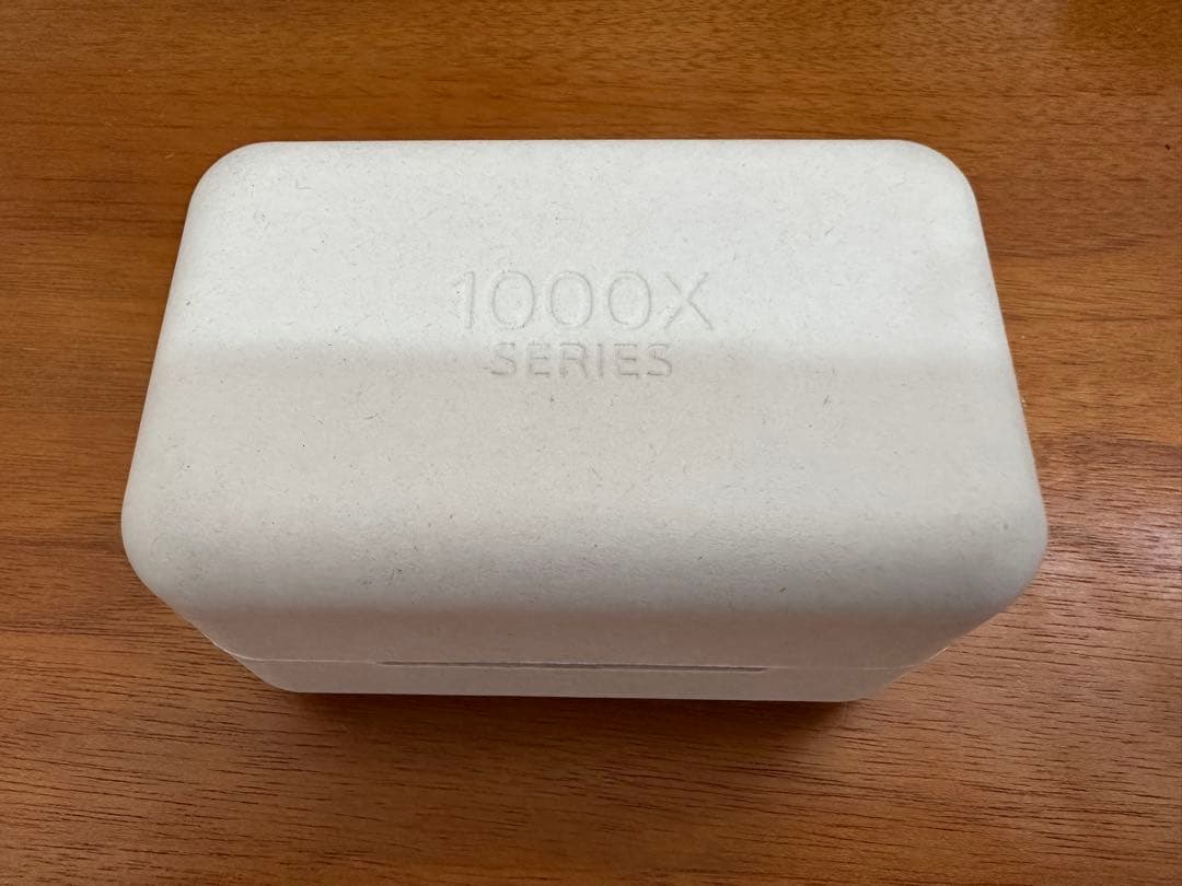 Sony WF-1000XM5 & UNIQのイヤホンケースはおまけ