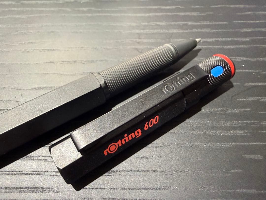 値下済 ロットリング600 ローラーボールペン 色窓 ブラック