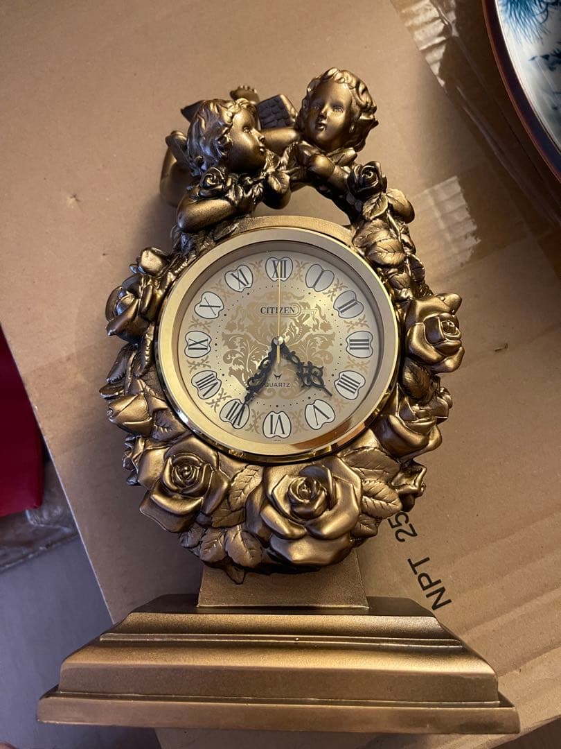 クラシックデザイン 置時計 赤金