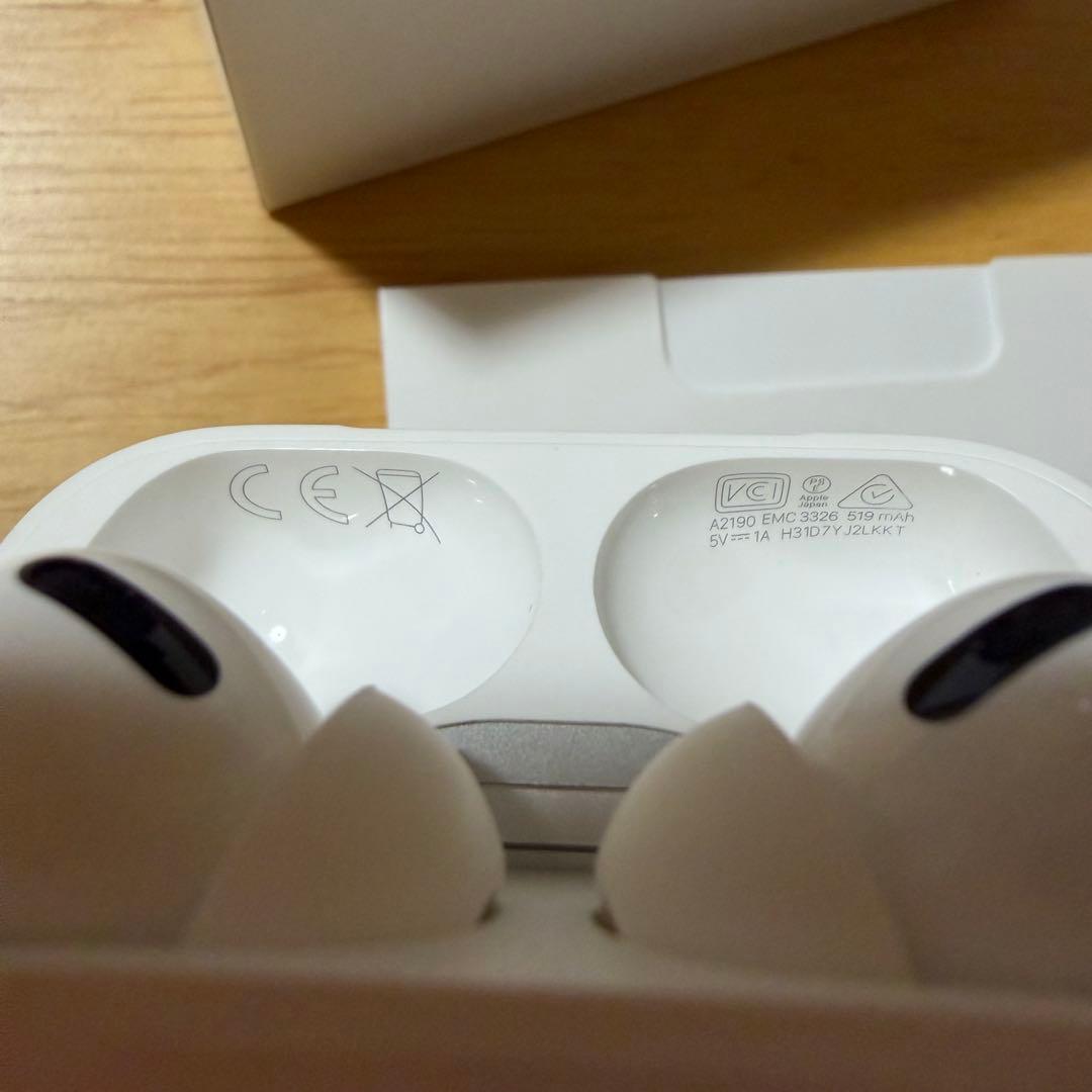 【美品】AirPods Pro 第1世代 MWP22J/A ワイヤレスイヤホン