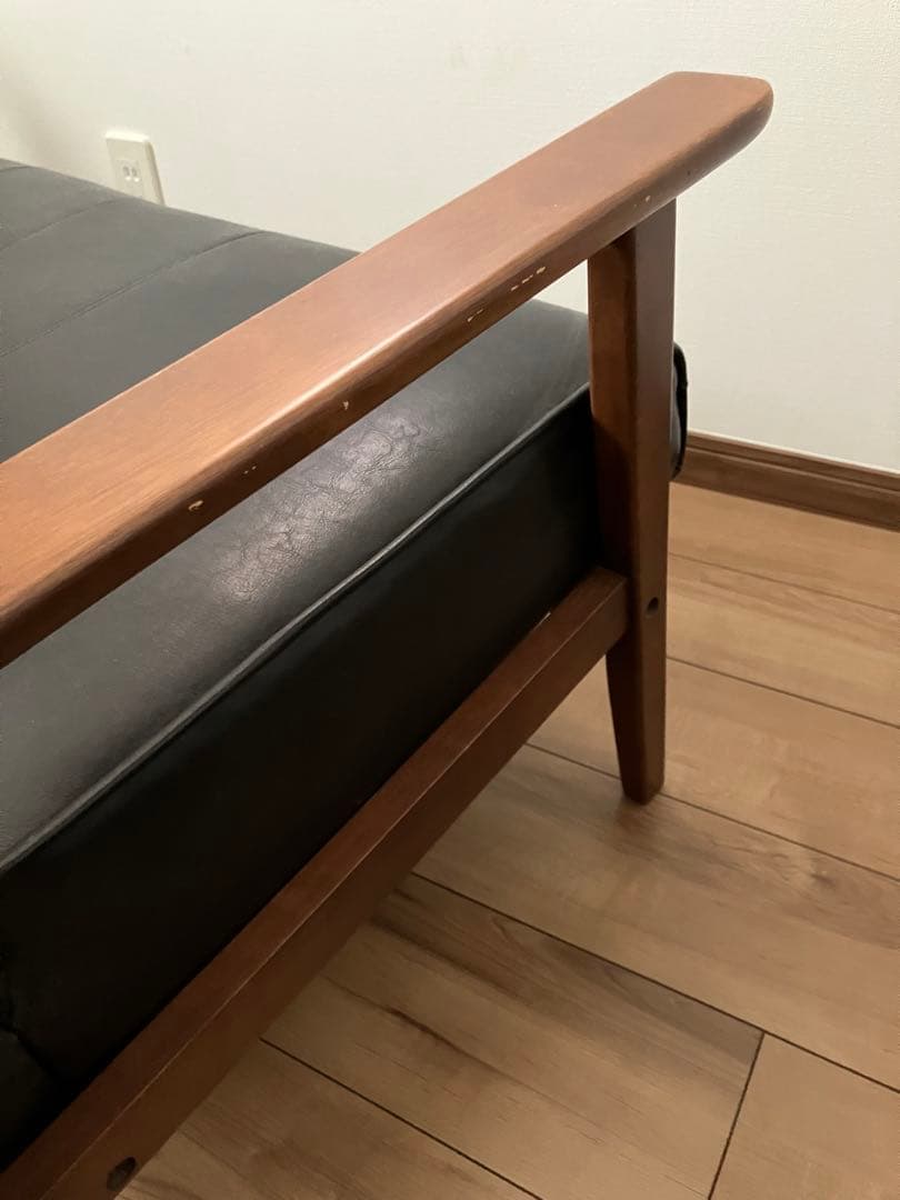 ブラックレザー2人掛けソファ