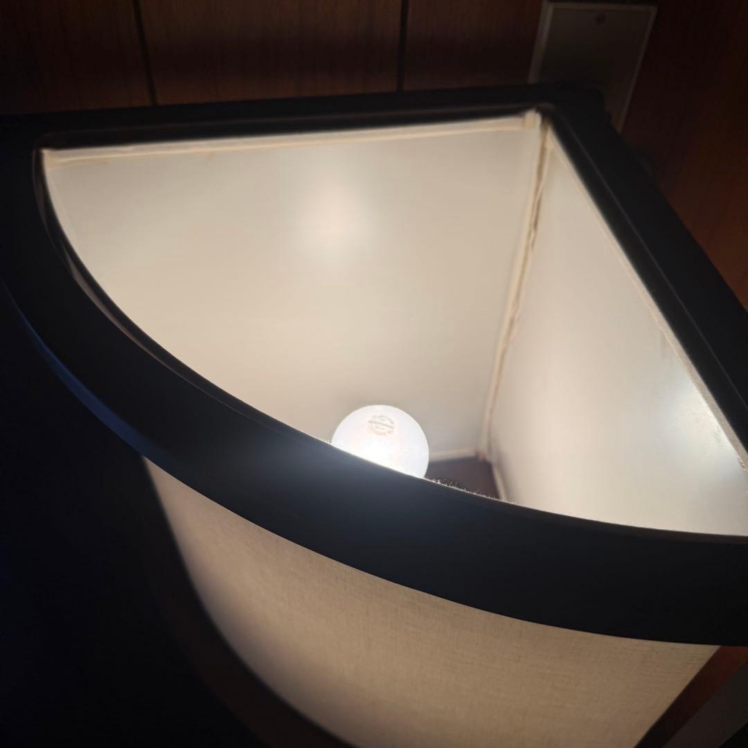 コーナーライト　棚付きフロアライト　大阪引き取り限定　ウッド　ラック　間接照明