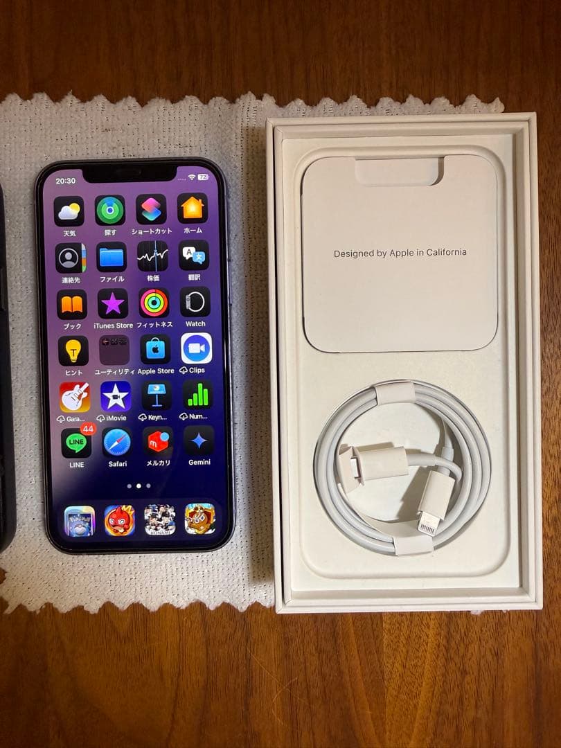 Apple iPhone 12 64GBパープル　シリコンケース付き　電池86%