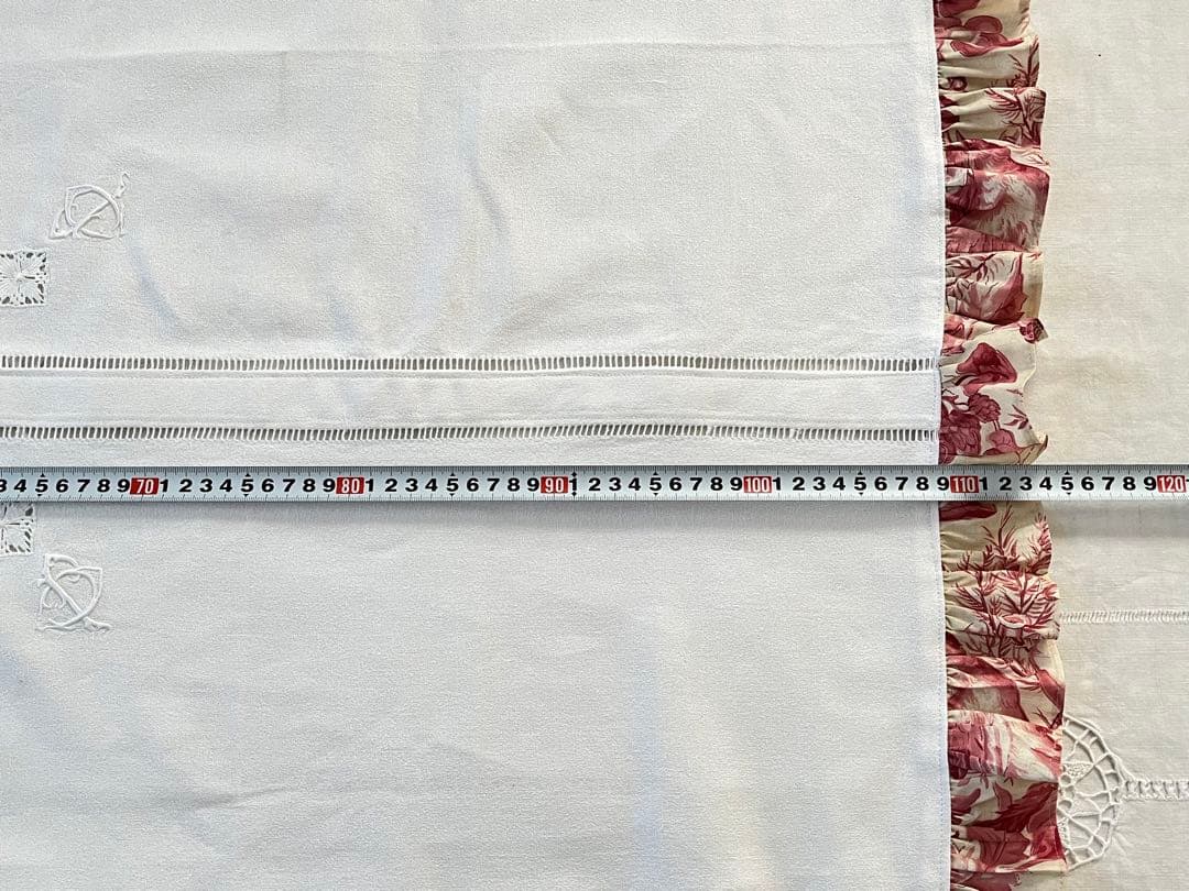 【美品】フランスアンティーク 手刺繍モノグラム テーブルクロス 赤のフリル付