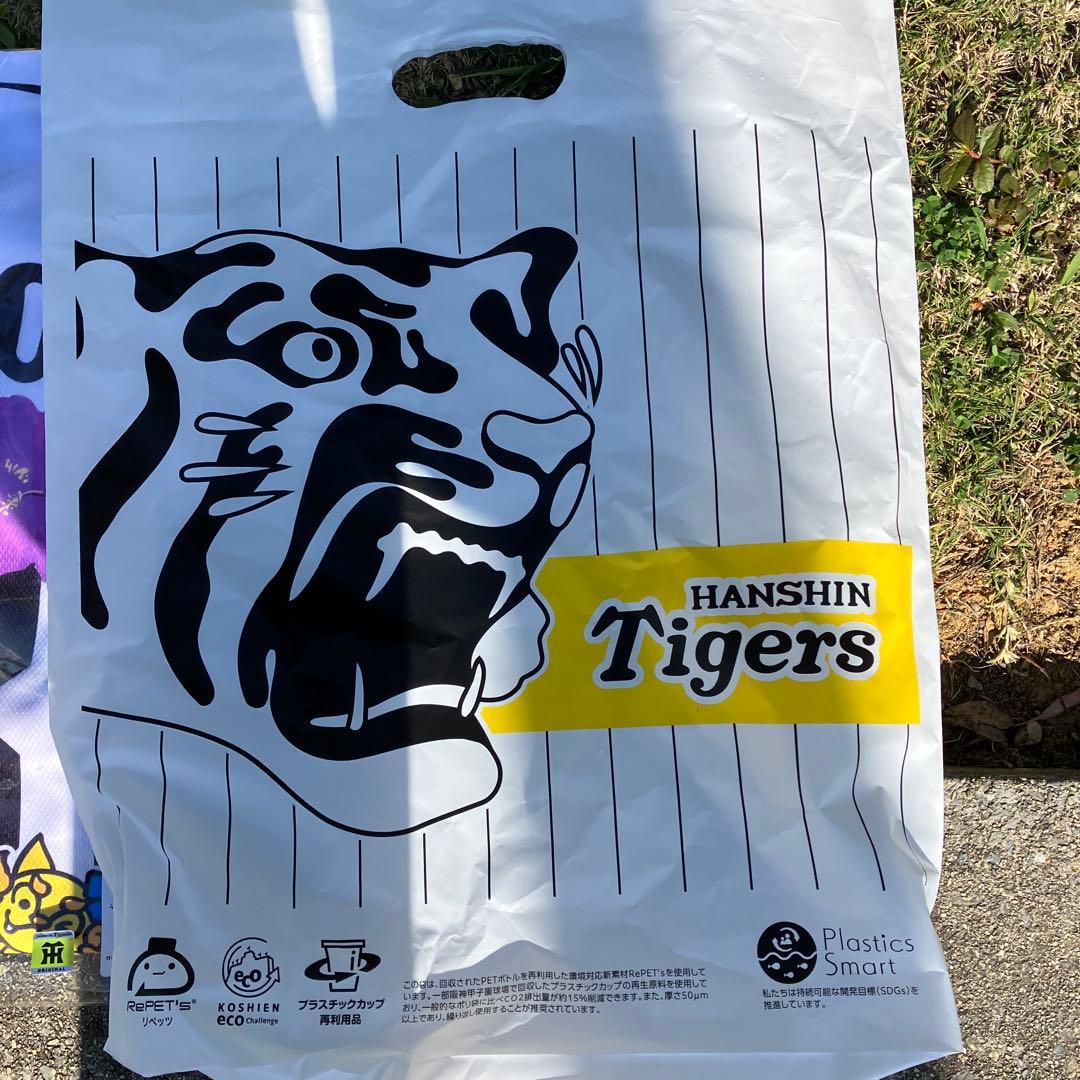 阪神タイガース宜野座キャンプ限定ベースボールシャツ佐藤輝明背番号8フリーサイズ