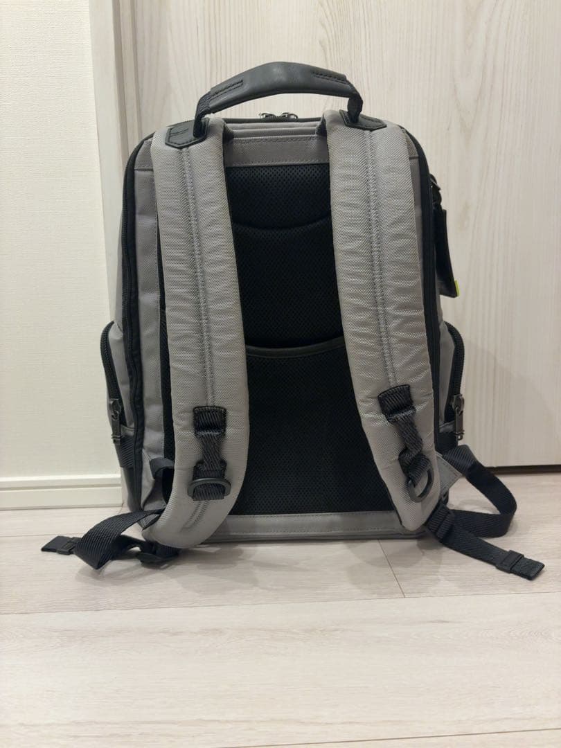 【tumi】【トゥミ】リフレクター付きグレー×イエロー ビジネスバッグ