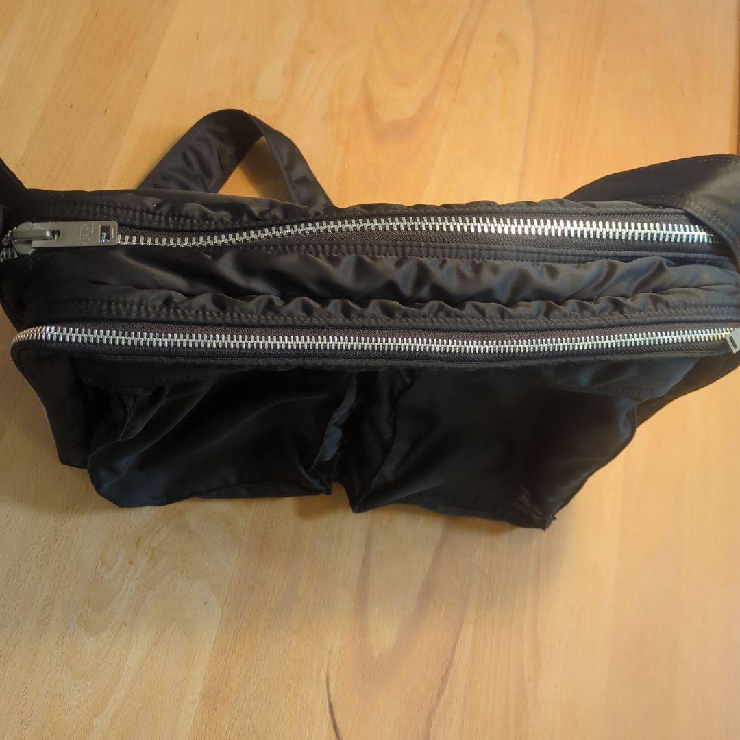 【廃盤】ポーター　PORTER タンカー　ブラック ショルダーバッグ　やや大きめ