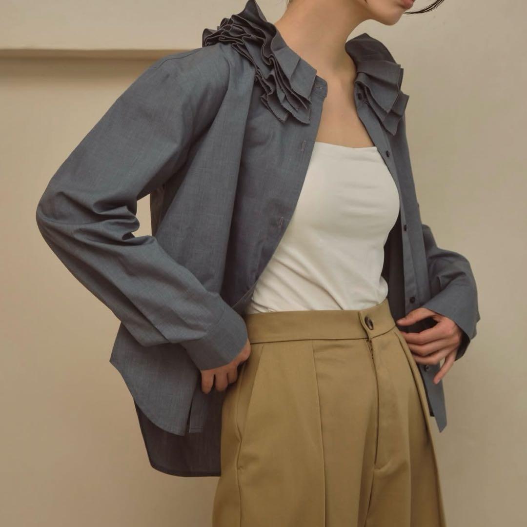 cen. エリマキトカゲブラウス