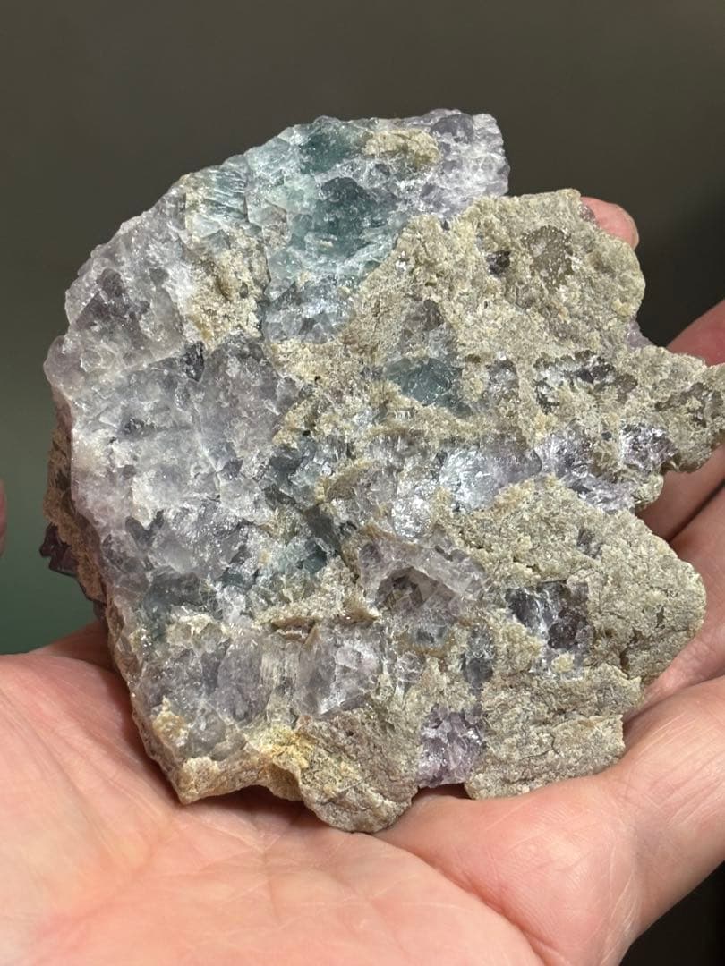 レア　ナイジェリア産フローライト、デザートローズ共生　強蛍光　240g 天然石