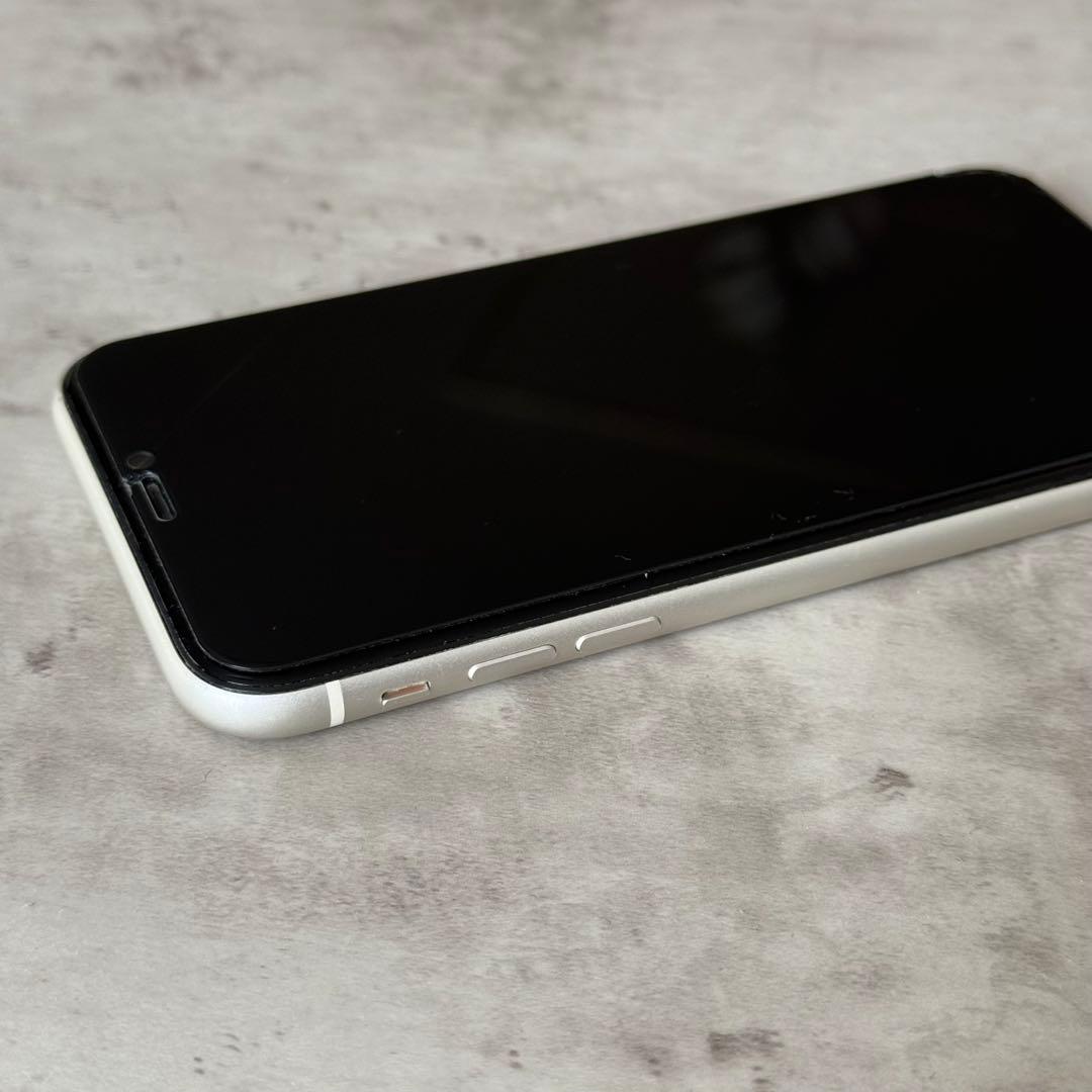 Apple iPhone 11 ホワイト 本体 ジャンク品 SIMフリー