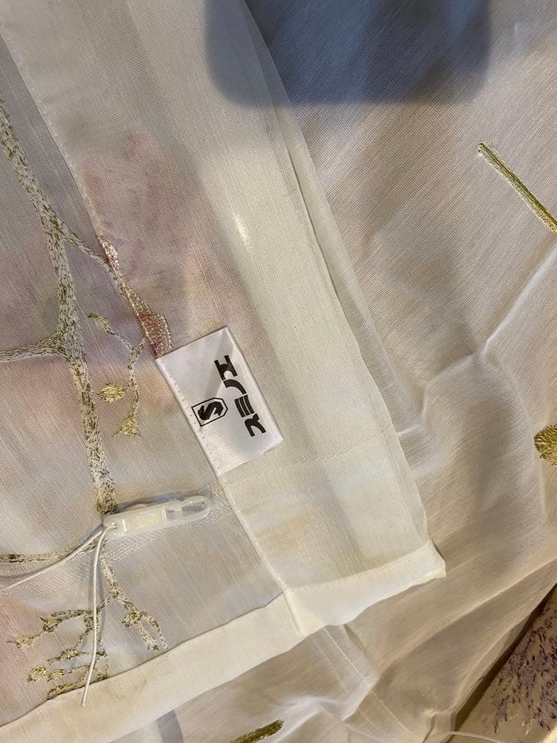 モーリスロールカーテン3セット、表示価額は、一つのみ