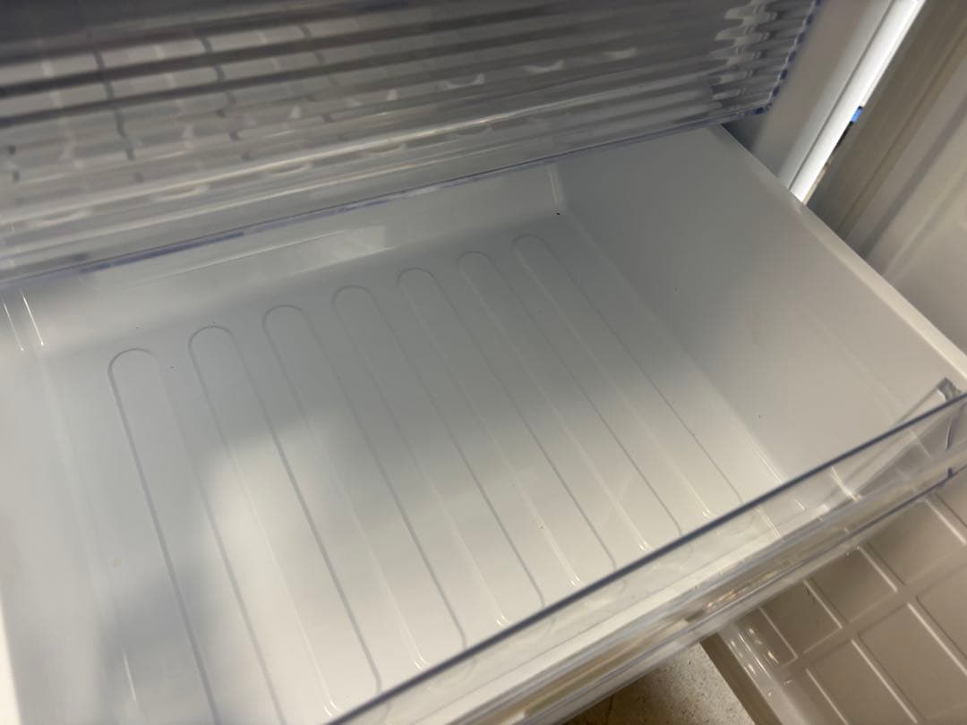 【送料＆設置込み】シャープ 冷蔵庫 SJ-PD28H-W 280L