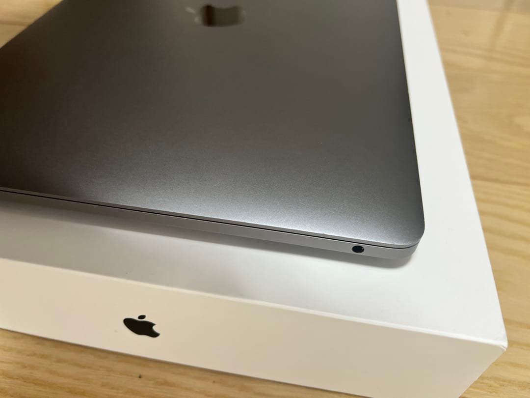 2020 MacBook Pro 256G 13インチ 充放電180回