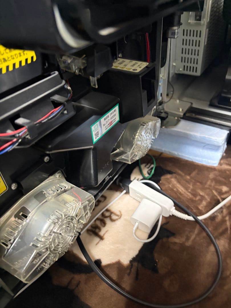 Macy まどマギ2 パチスロ機 ホワイト　自宅まで配送