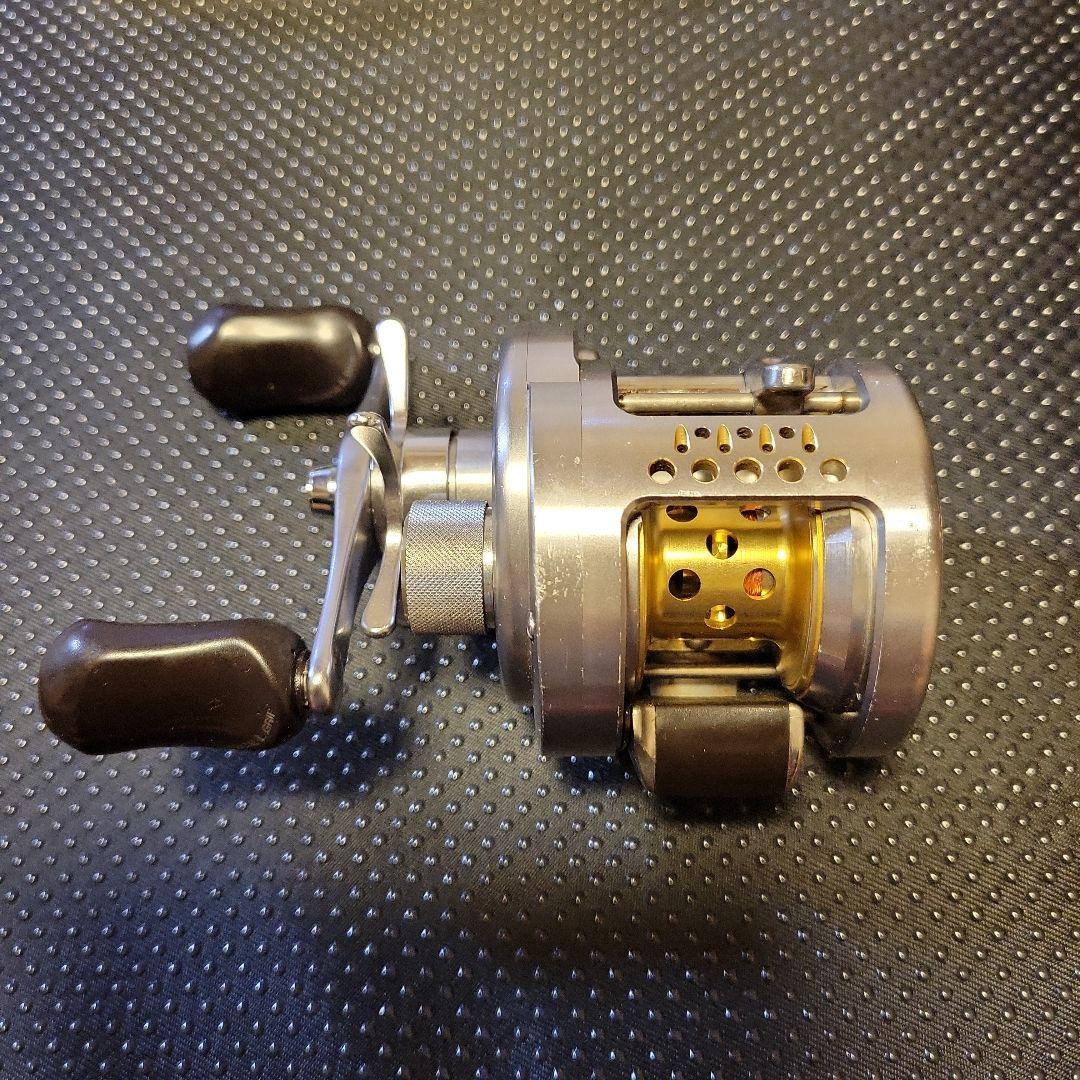 リール SHIMANO CALCUTTA CONQUEST 201DC
