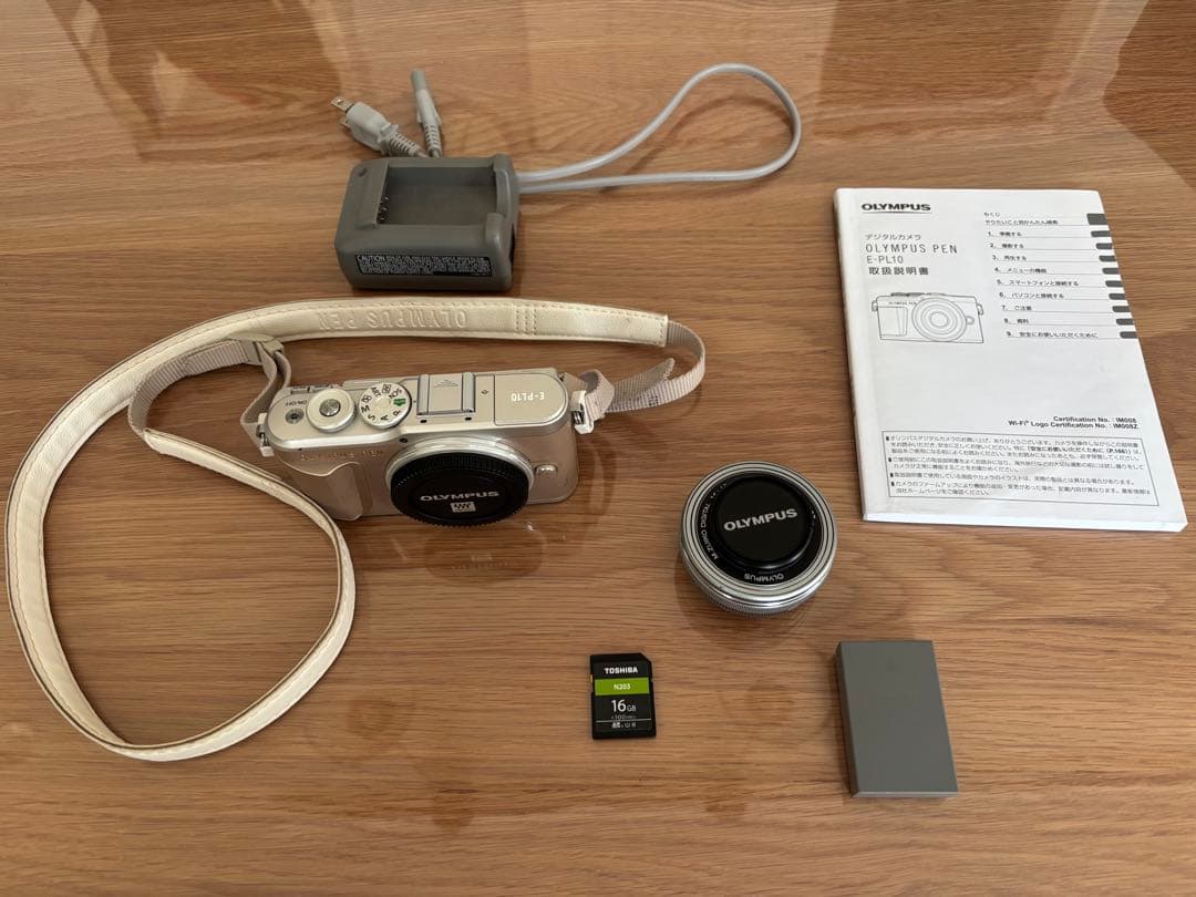 Olympus E-PL10 ミラーレスカメラ 14-42mm