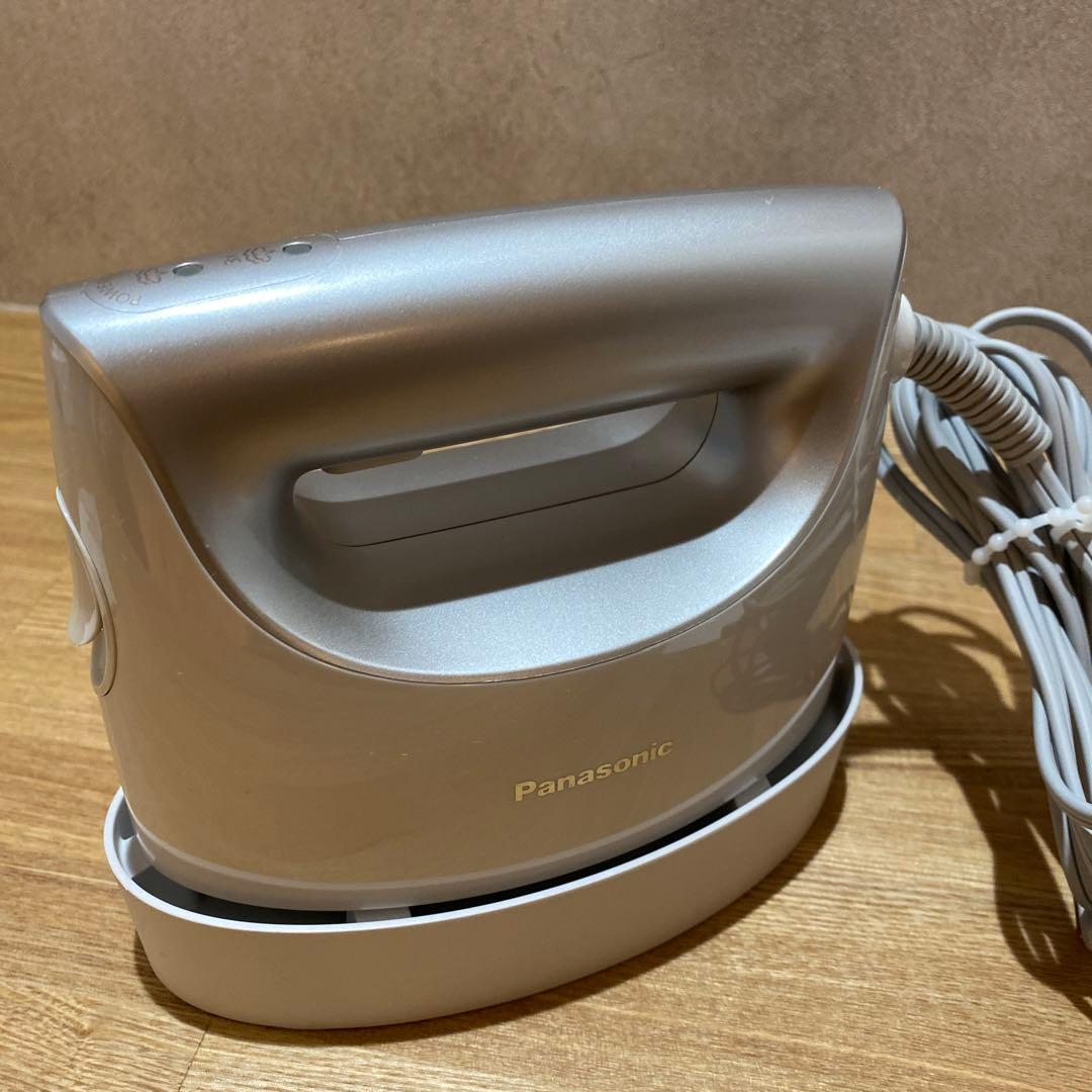 【動作確認済】パナソニック 大容量衣類スチーマー NI-FS760
