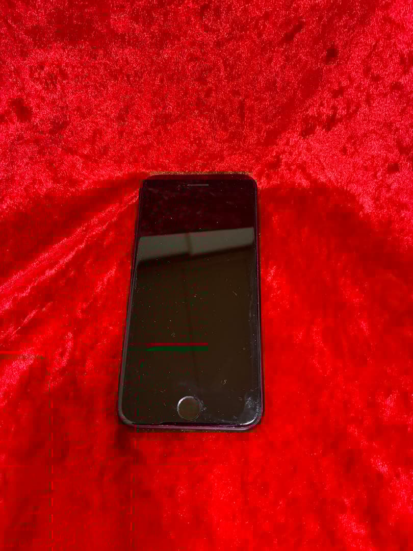 iPhoneSE2本体 64GB SIMフリー型　SIMロック解除済み