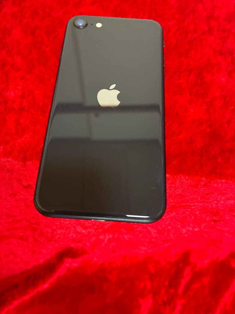 iPhoneSE2本体 64GB SIMフリー型　SIMロック解除済み