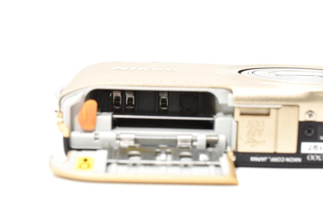 《完動美品》 ニコン Nikon COOLPIX S3300 ゴールド