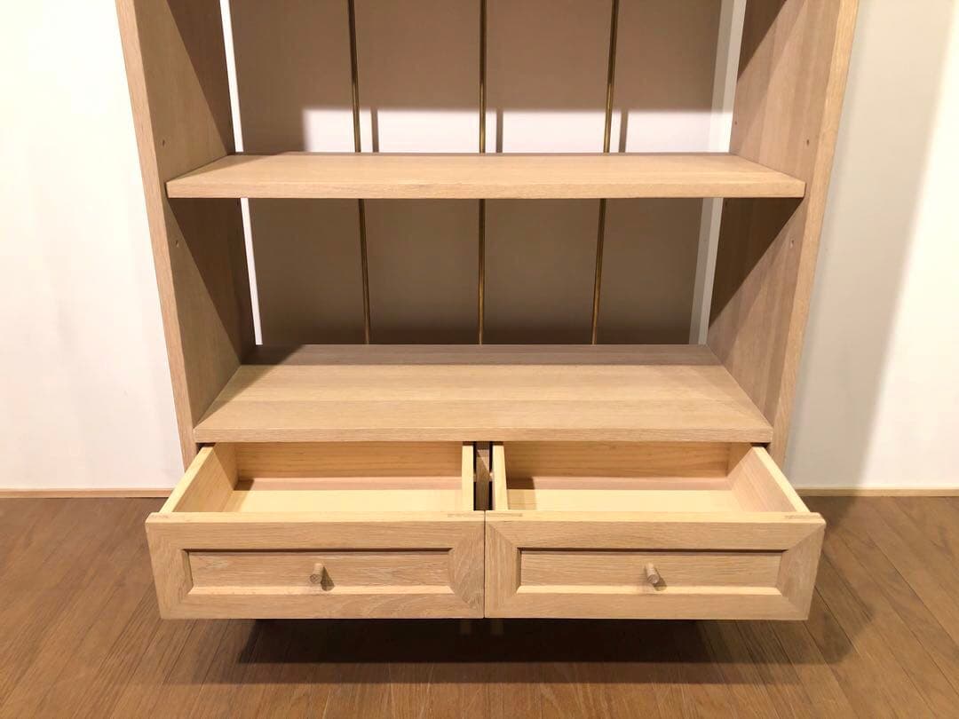 工房製作 オーク無垢 楢無垢材 本棚 飾り棚 真鍮 ホワイトオイル仕上 店舗什器