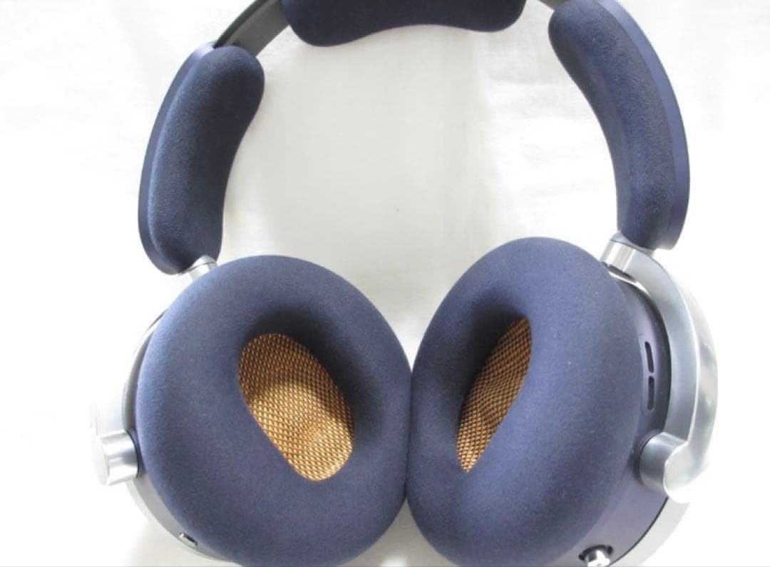 美品ダイソン　ゾーン　ワイヤレスヘッドフォンDyson Zone