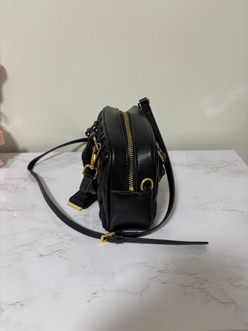 海外輸入品　miumiu バッグ