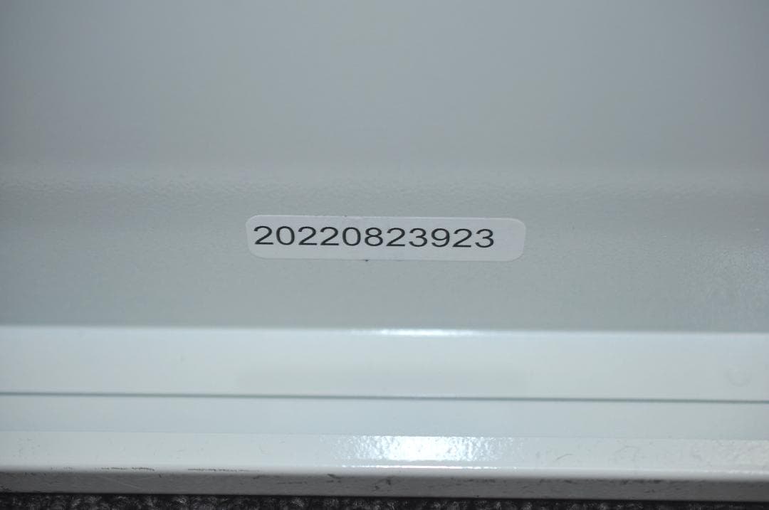 鍵付きスマホ貴重品セキュリティロッカー（配線穴付）TA2488