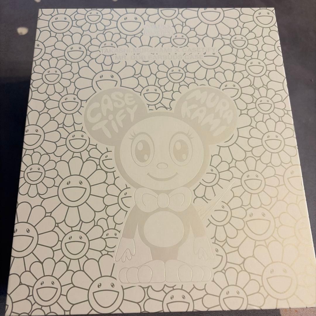 イヤホン Takashi Murakami x CASETiFY MR. DOB