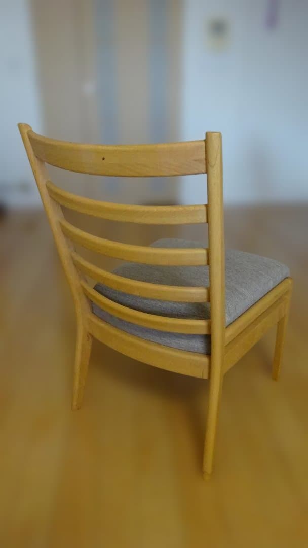 4.ソファのような座り心地(ニトリ C-27肘付き2脚+肘なし２脚）4脚セット