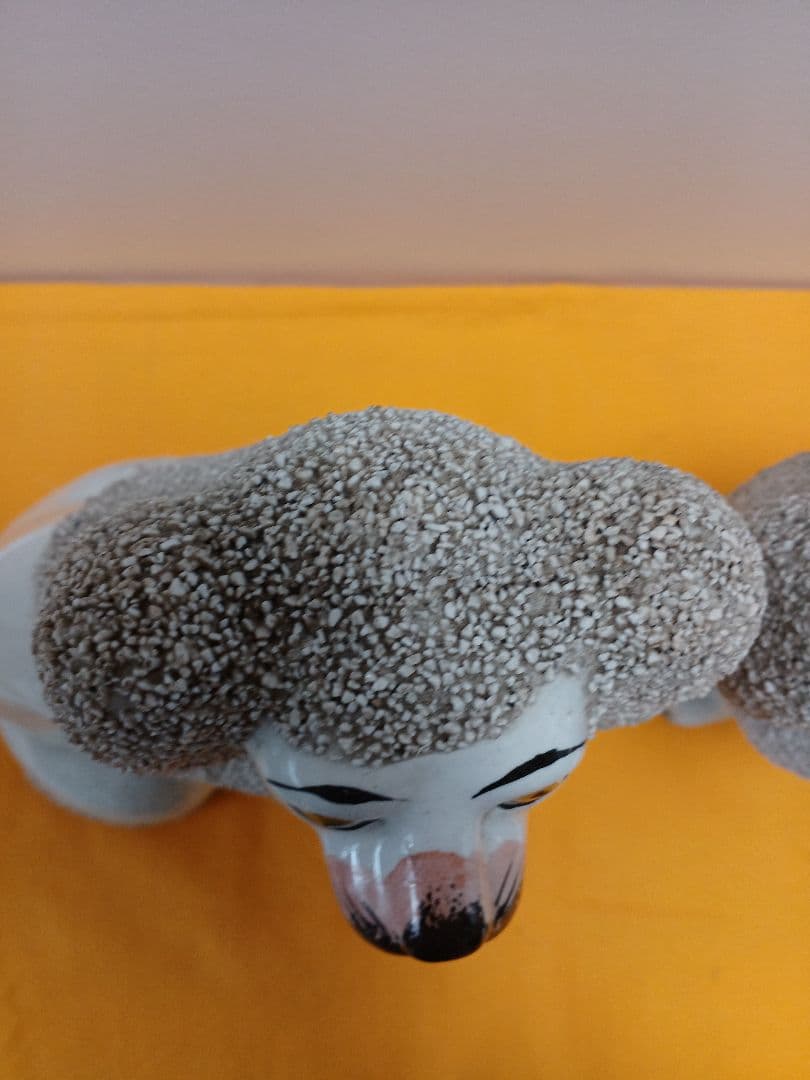 英国　スタッフォードシヤードッグ　2体　プードル大　24センチ