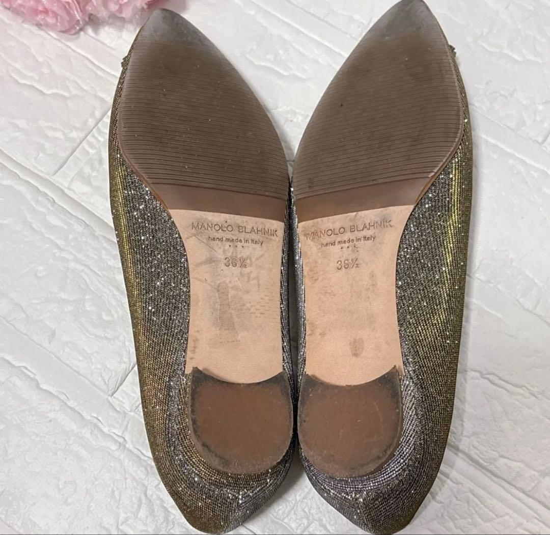 Manolo Blahnik ハンギシ　フラット　希少　シルバーゴールド 玉虫色