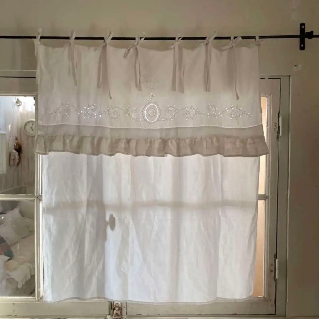 フランスアンティーク　Bébé 刺繍　小窓　中窓　ベビーカーテン　子供部屋