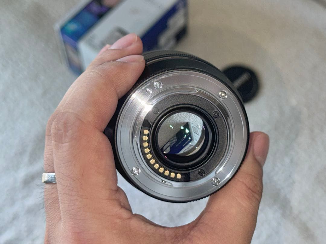 OLYMPUS M.ZUIKO 75mm F1.8 黒　マイクロフォーサーズ