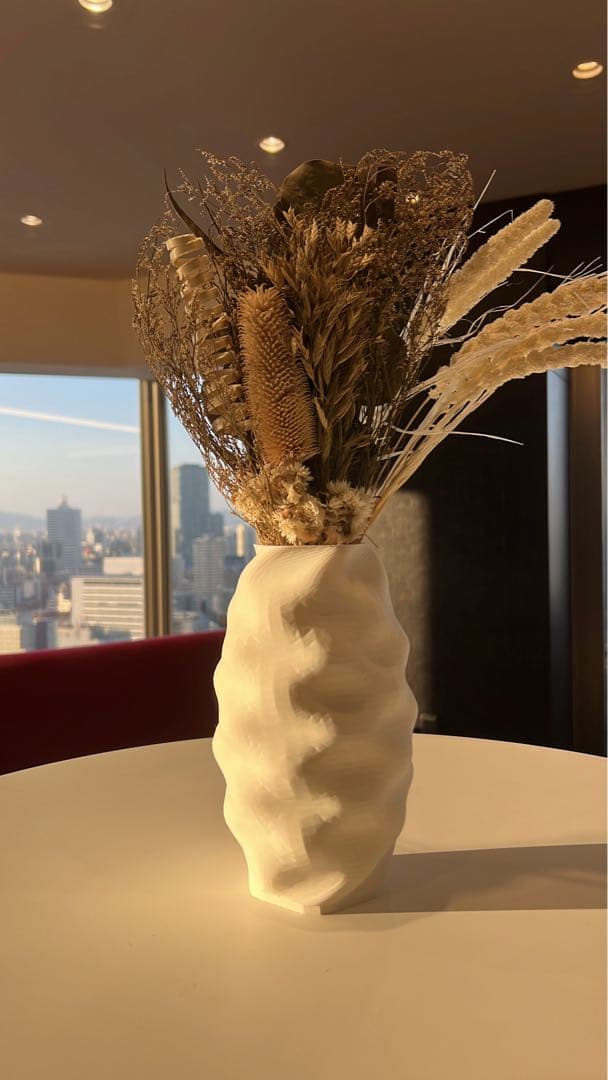 QUIET（クワイト） 波状花瓶 中型