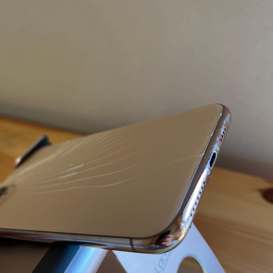 バッテリー100%iPhone11 Pro Max 256GB ゴールド　裏面割