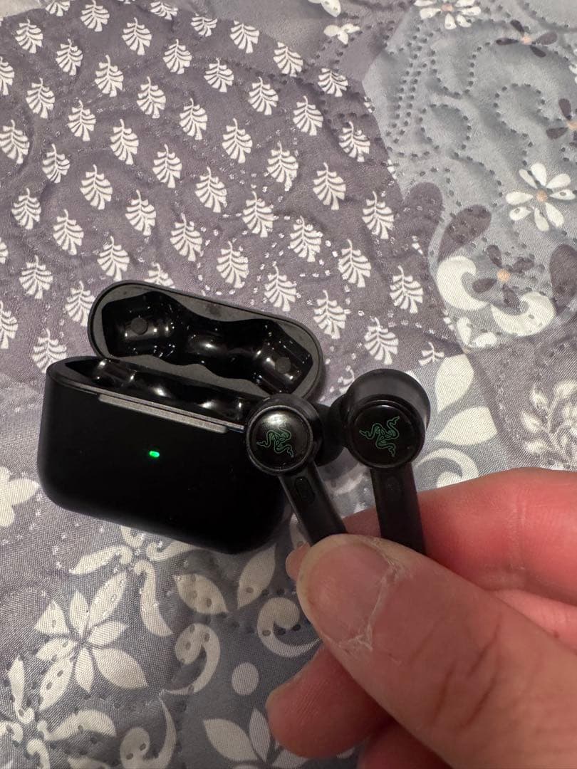 RAZER ワイヤレスイヤホン ブラック