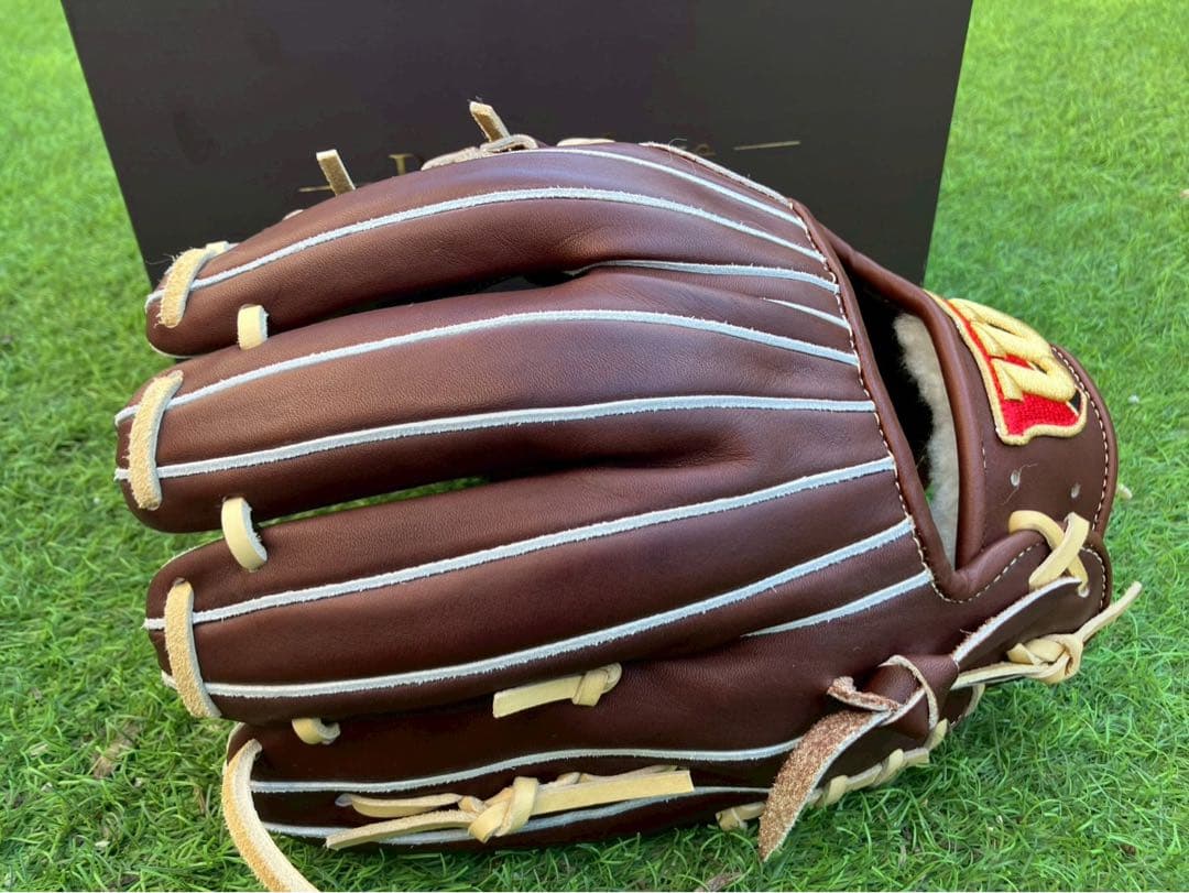 新品　型付け済　ウィルソンスタッフ　内野　日本製　硬式　Wilson