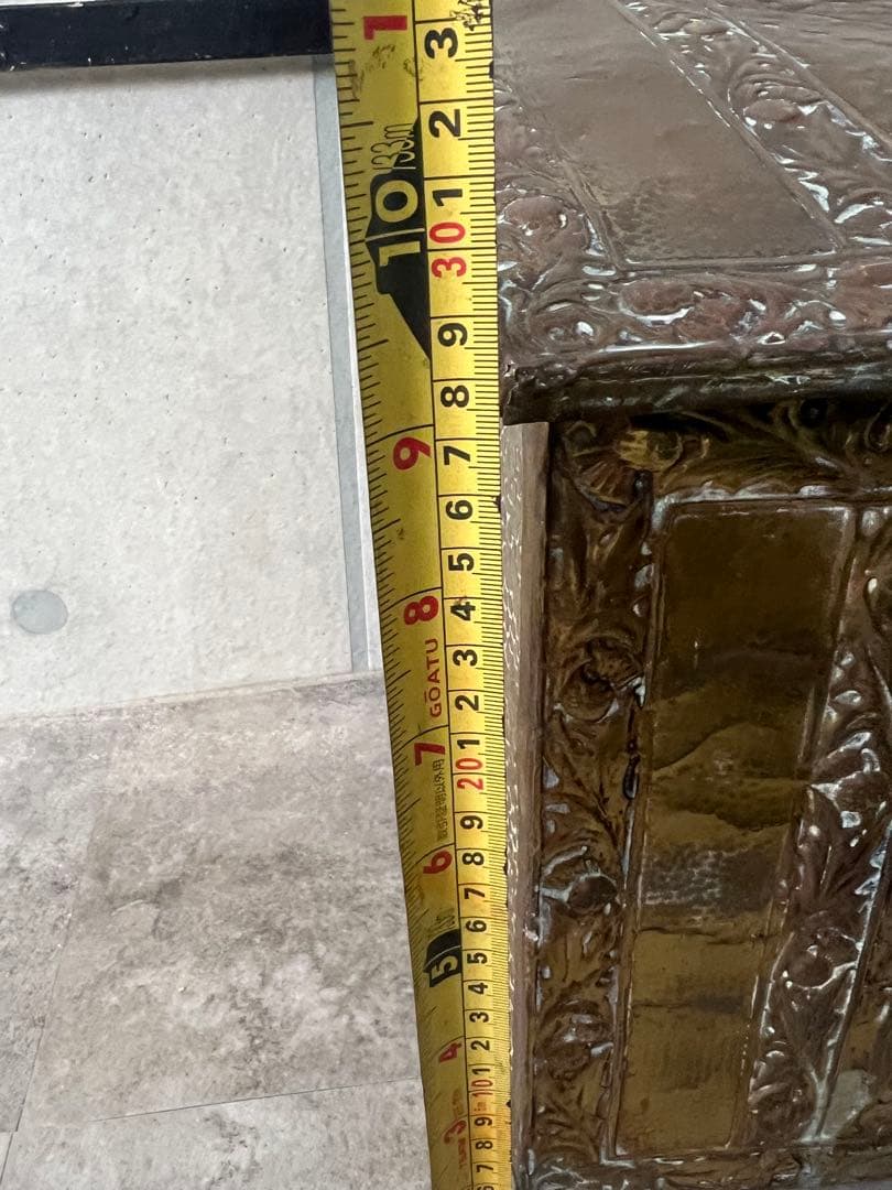 装飾的な銅属製収納ボックス