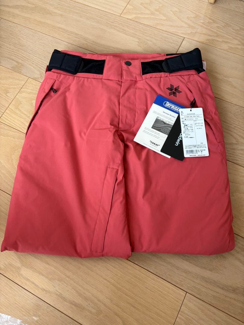 防水スキーウェア上下 赤 新品タグ付き