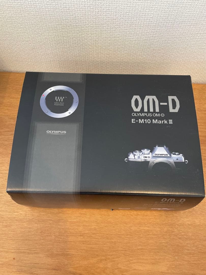 Olympus E-M10 Mark IIl シルバー