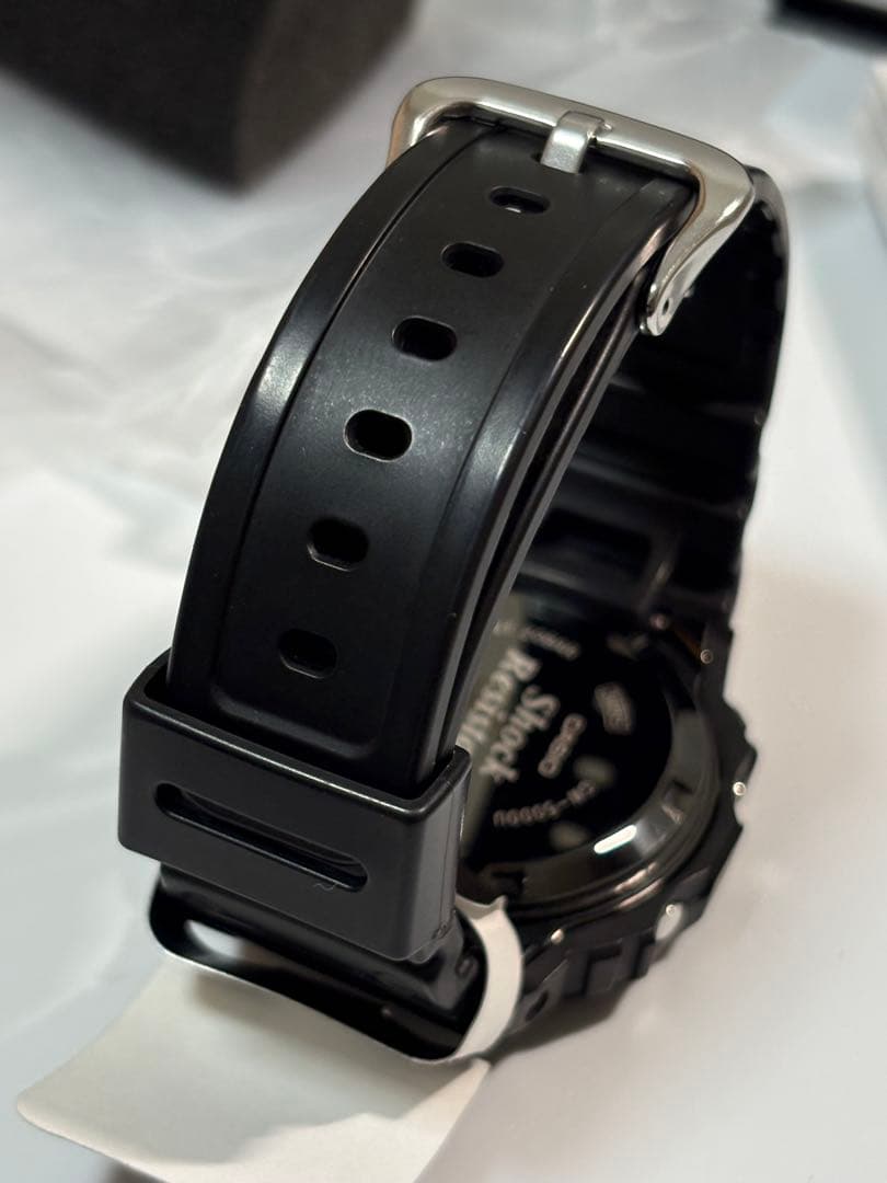 【極美品】G-SHOCK GW-5000U-1JF 電波タフソーラー カーボン