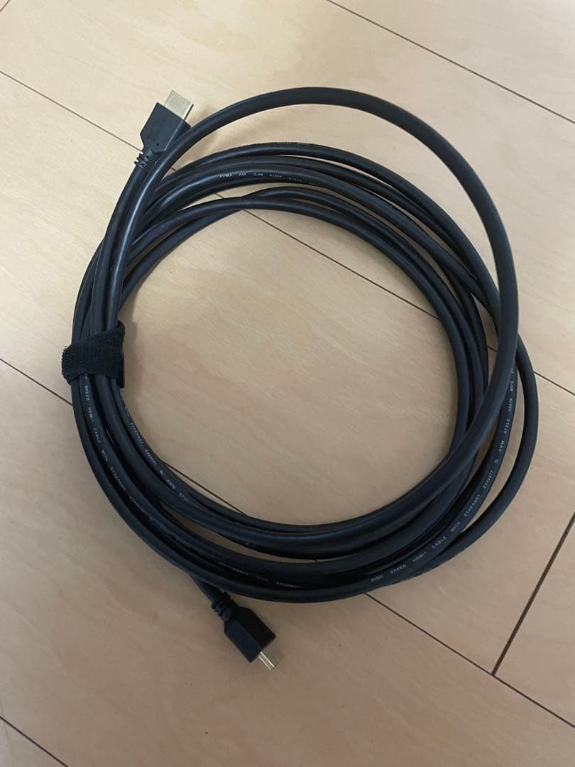 Tkisko プロジェクター本体 リモコン・バッグ、天板・三脚、HDMIコード付