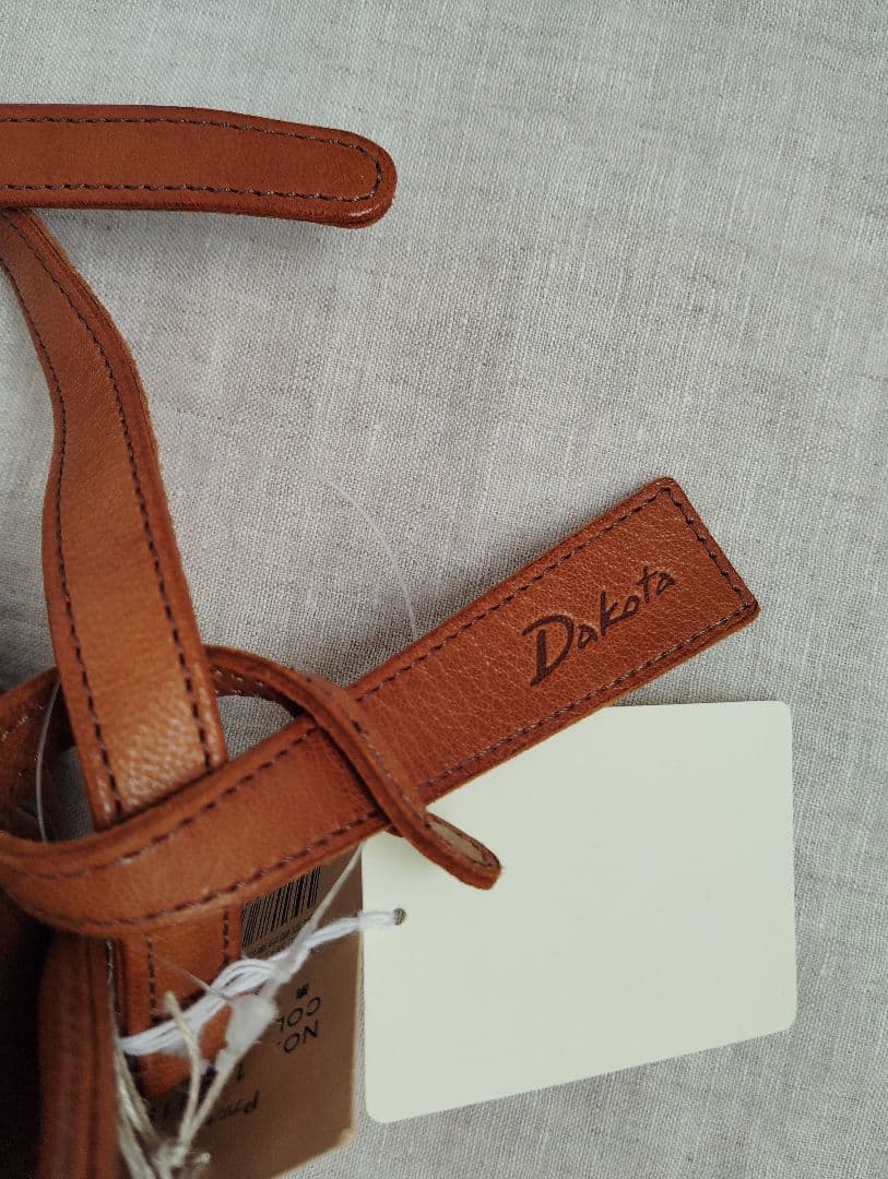 【新品】Dakota ダコタ やぎ革 ショルダーバッグ 斜めがけ ミニマム