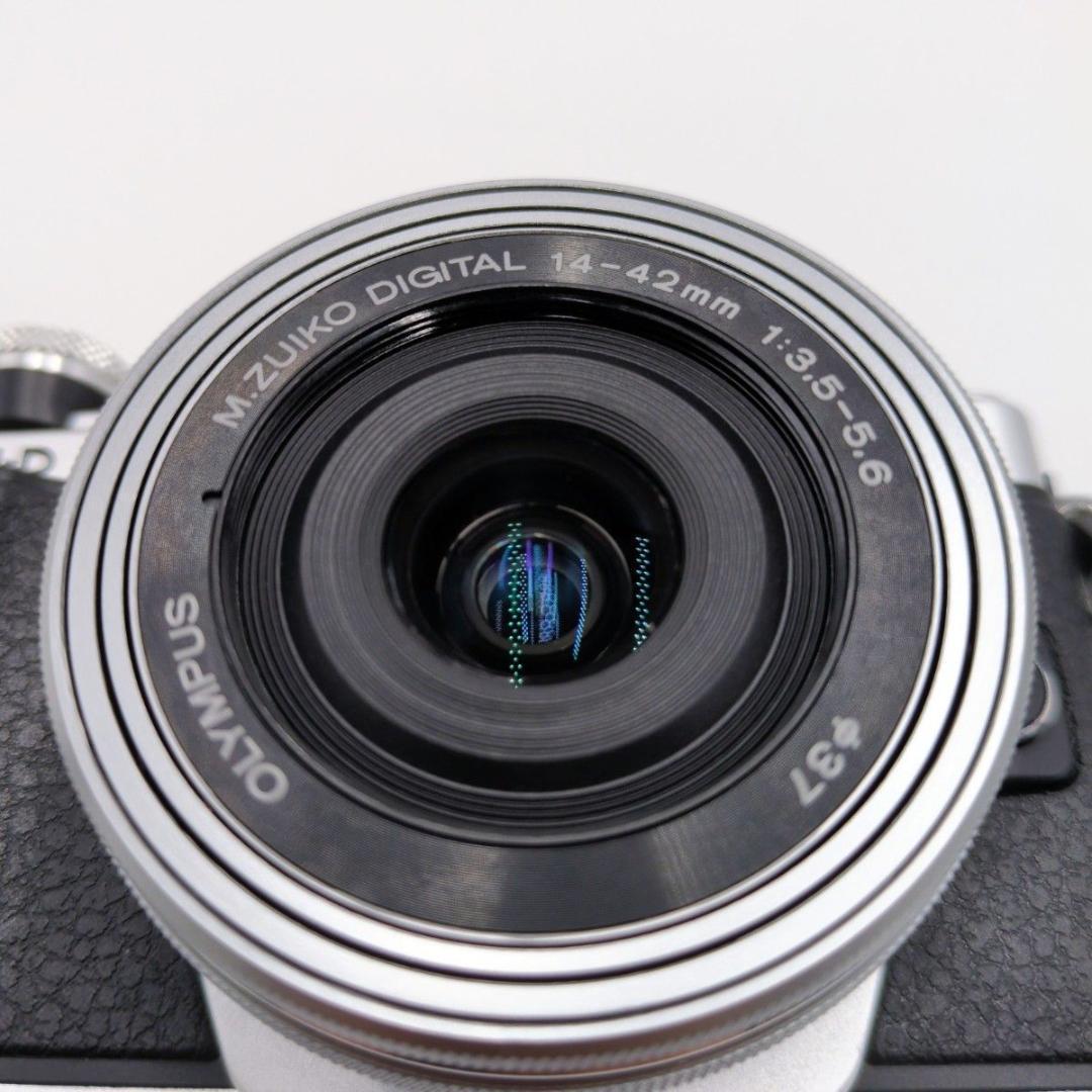 【極美品】OLYMPUS OM-D E-M10 MarkⅡ ダブルズームキット