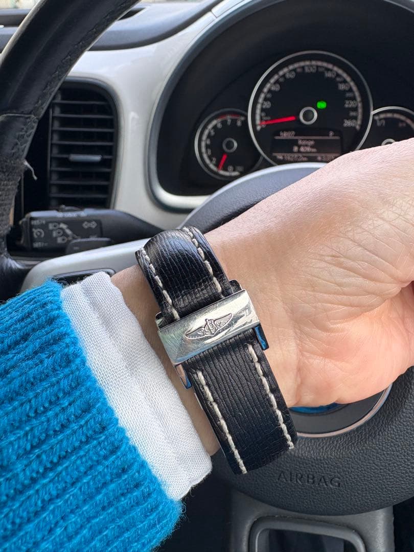 BREITLING NAVITIMER AUTOMATIC 35 新品ベルト付き