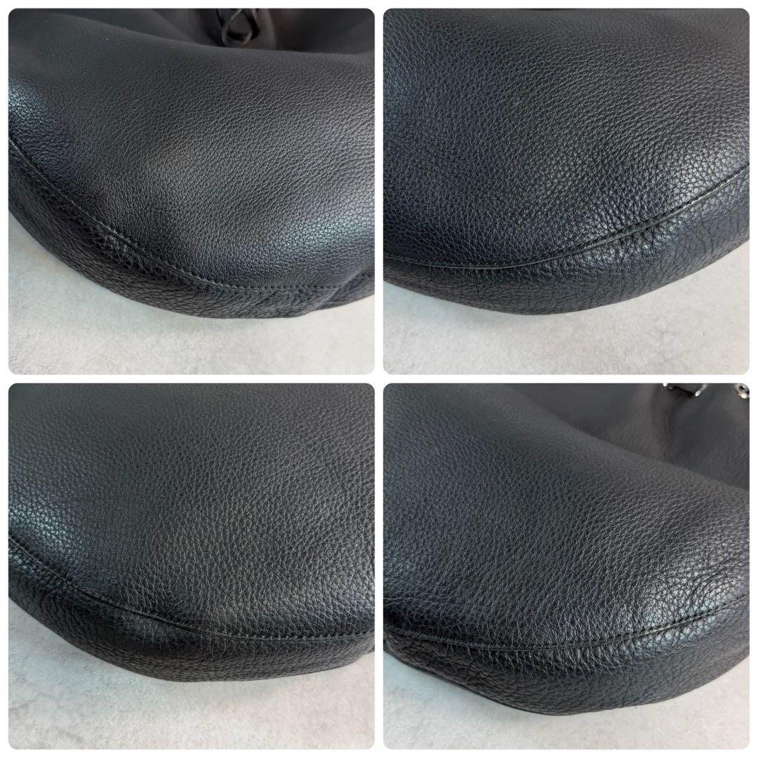 Gucci グッチ　 ショルダーバッグ　レザー　ポーチ付き